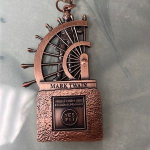 Yes.Fit Medal Mark Twain